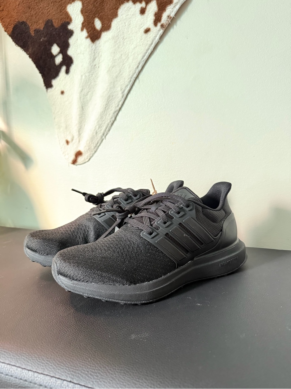 adidas Women’s Ultradream DNA Shoes size 7